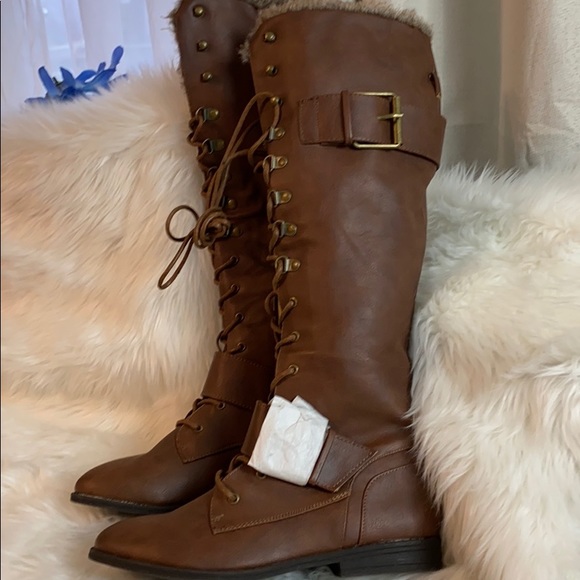 Boots - Picture 8 of 8